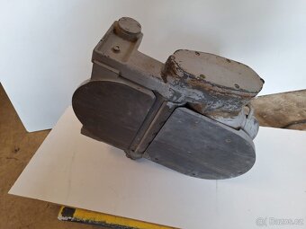 Tesařský hoblík RH 250 - 4