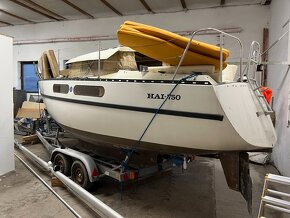 Nautic Plast HAI 750 - kajutová plachetnice - 4