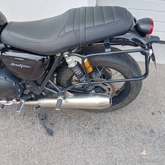 Triumph Street Twin 900 - 4