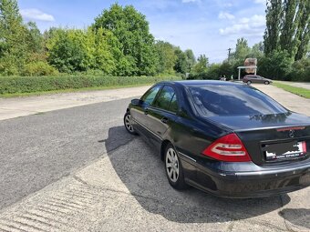 Mercedes - 4