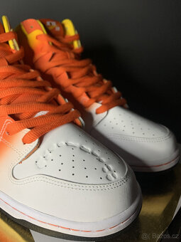 Nike SB Dunk High Sweet Tooth - 4