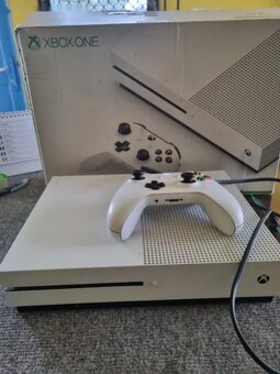 Xbox One S 500Gb - 4