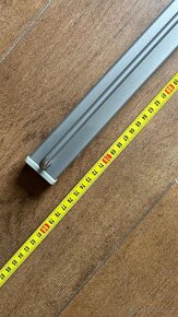 Výsuvný věšák do skříně - 4