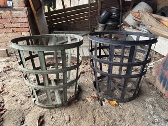 Demižony a kovové koše - 4