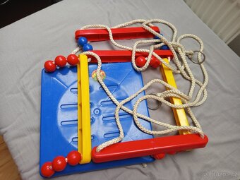 Dětská plastová houpačka na zavěšení - 4