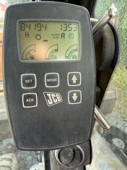 Kolový bagr JCB JS175W - 4