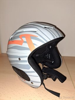 Lyžařská helma - 4