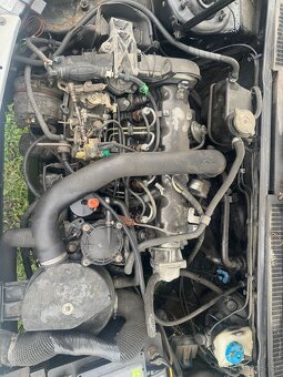 Peugeot 205 na dily - 4