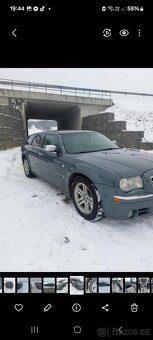 Osobní automobil Chrysler 300c - 4