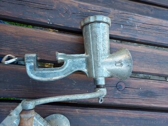 staré mlýnky na maso - 4