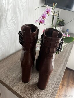 Tmavě hnědé boty na platformě - vel. 41 - 4