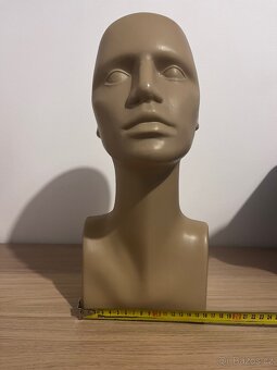 Výstavní figurína - 4