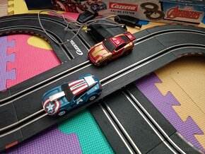 Dětská autodráha Avengers - 4