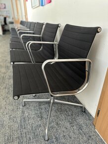 Vitra EA 108 chair - 4