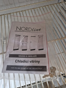 Prosklena Lednice - chladici vitrina - 4