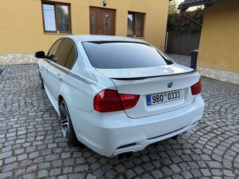 BMW 320i e90 sport packet 140000km Nové CZ - 4