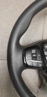 Ford Focus MK4, Fiesta MK3 volant - 4