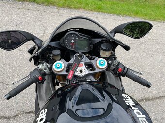 Aprilia RSV 1000r Factory do ČT za 130 000 - 4