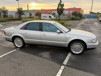 Audi A8 D2 4.2 V8 220kw - 4