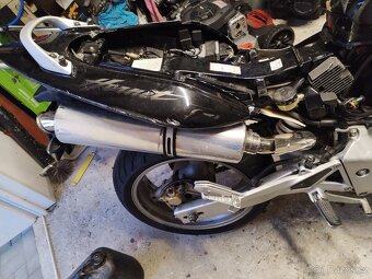 Honda CB 600f hornet - 4