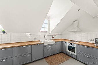 Zařízený, výjimečně prostorný byt 2+1 (124 m²) - 4