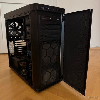 Corsair 330R Carbide Series - 4
