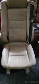 Mercedes-Benz Viano W638: zadní kapitánská křesla - 4