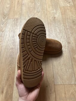UGG BOTY - 4