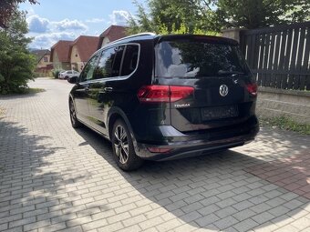 Volkswagen Touran 2.0 TDi Highline DSG 7 MÍST - 4