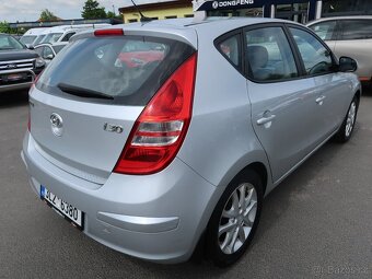 Hyundai i30 1.6CVVT,90kW,Trikolor,NovéČR - 4