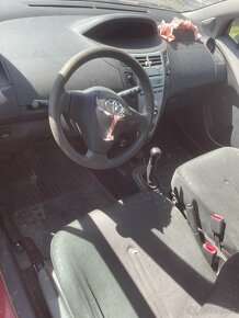 Toyota Yaris 2007-1.0-51kw-náhradní díly - 4