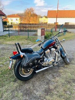 Suzuki Intruder 1400 - 4