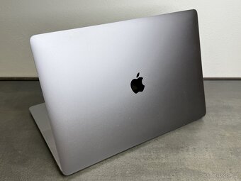 MacBook Pro 15'' 2019 / i7 / 16GB / 512GB SSD / Space Gray - 4