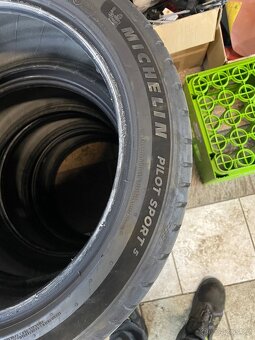 Pneu Michelin Pilot Sport 5 - 4
