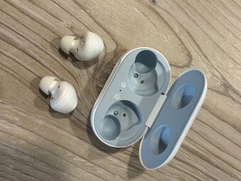 Sluchátka Samsung Galaxy Buds - 4