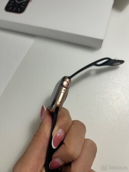 Apple Watch 6 série - Rosegold - 4