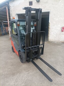 Vysokozdvižný vozík Toyota tonero 15 - 4