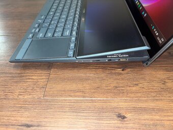 Asus ZenBook Duo 14 UX482EAR - 4