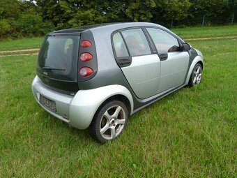 Smart FourFour 1,3 Benzin r.v. 2005 NAHRADNI DILY - 4