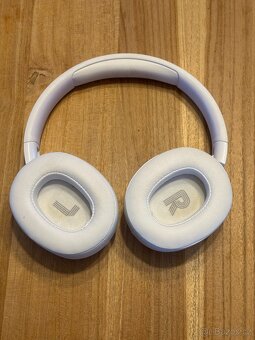 Bezdrátová sluchátka JBL Tune 720BT bílá - 4