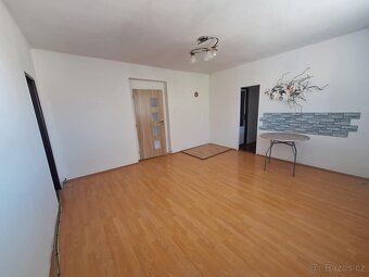 Na prodej 50% podíl na rodinném domě v Chvaleticích - 4