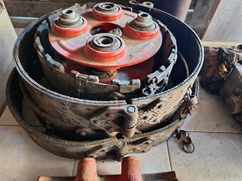 Díly na pásák DT 75 - 4