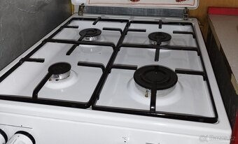 Prodám celoplynový sporák MORA - 4