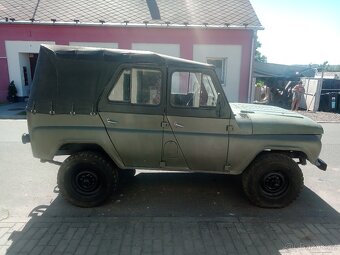 Prodám Uaz 469 benzín - plyn - 4