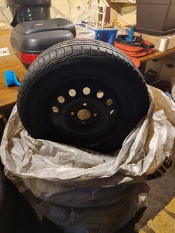 Ford Focus 1 sady disků s gumami - 4