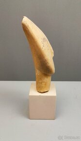 Soška hlavy kykladského idolu - 4