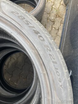 Sada letních pneu Pirelli 285/40/21, cca 3,5mm - 4