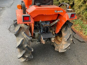 Japonský malotraktor Kubota B-40, 14 koní - 4