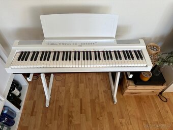 Digitální piano Yamaha P-121 WH + stojan - 4