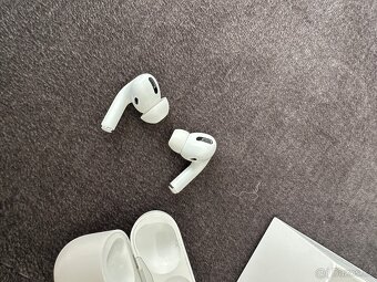 AirPods pro 1. Generace - 4